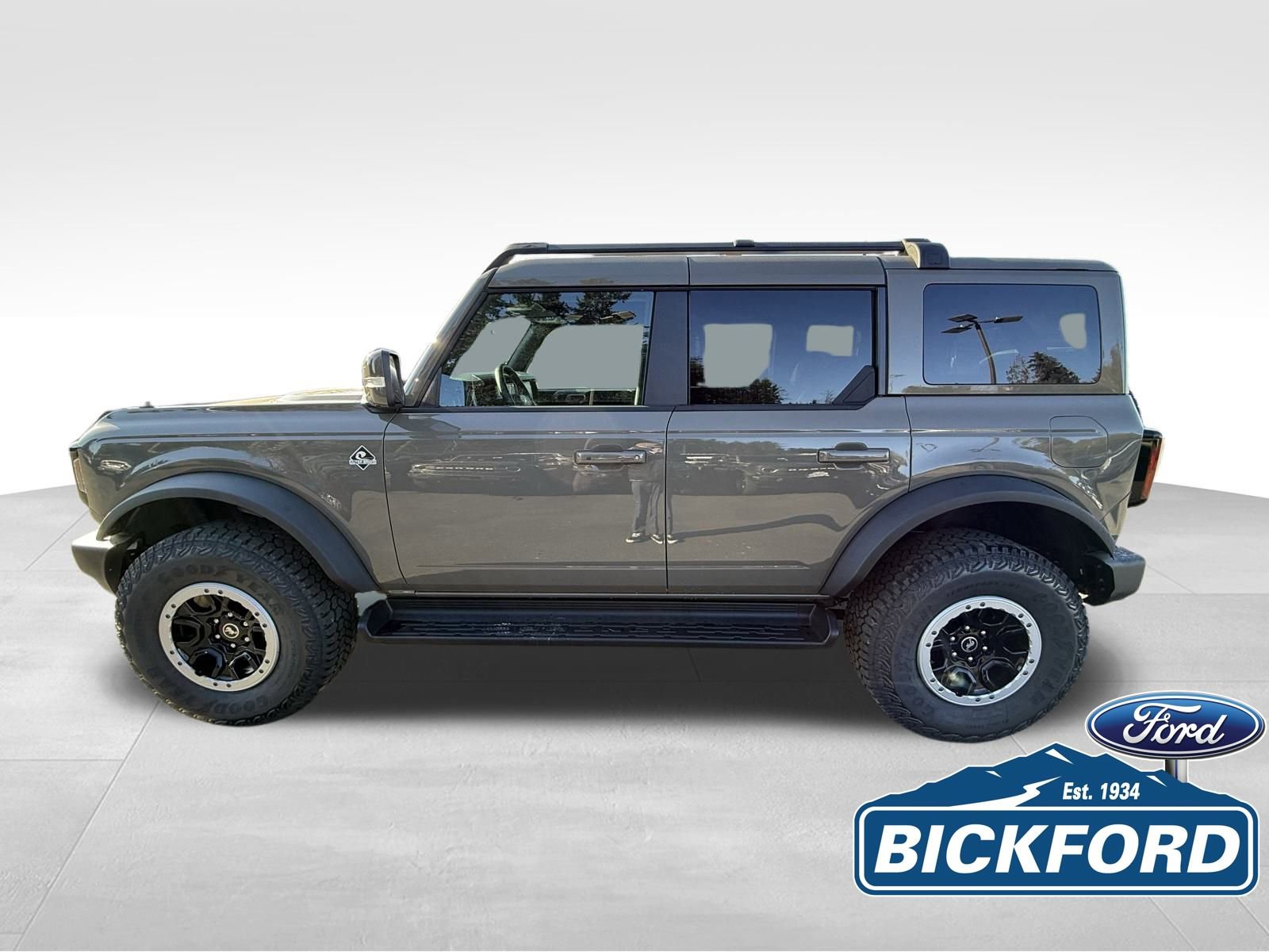 New 2025 Ford Bronco Outer Banks w/ Sasquatch Package AWD/4WD image 9