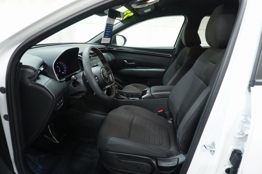 Used 2023 Hyundai Santa Cruz SE image 11