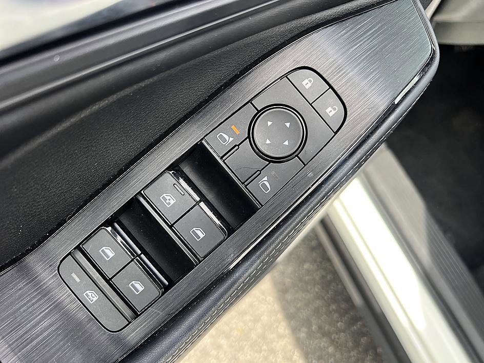 Certified 2023 Nissan Rogue SV w/ SV Premium B Package FWD image 21