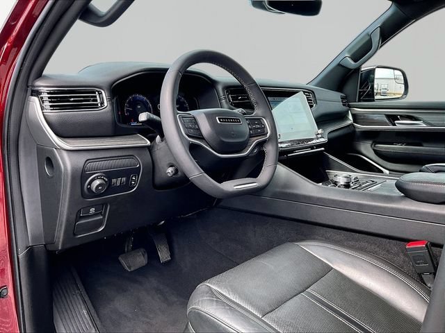Used 2023 Jeep Wagoneer Series III w/ Premium Group I AWD/4WD image 8