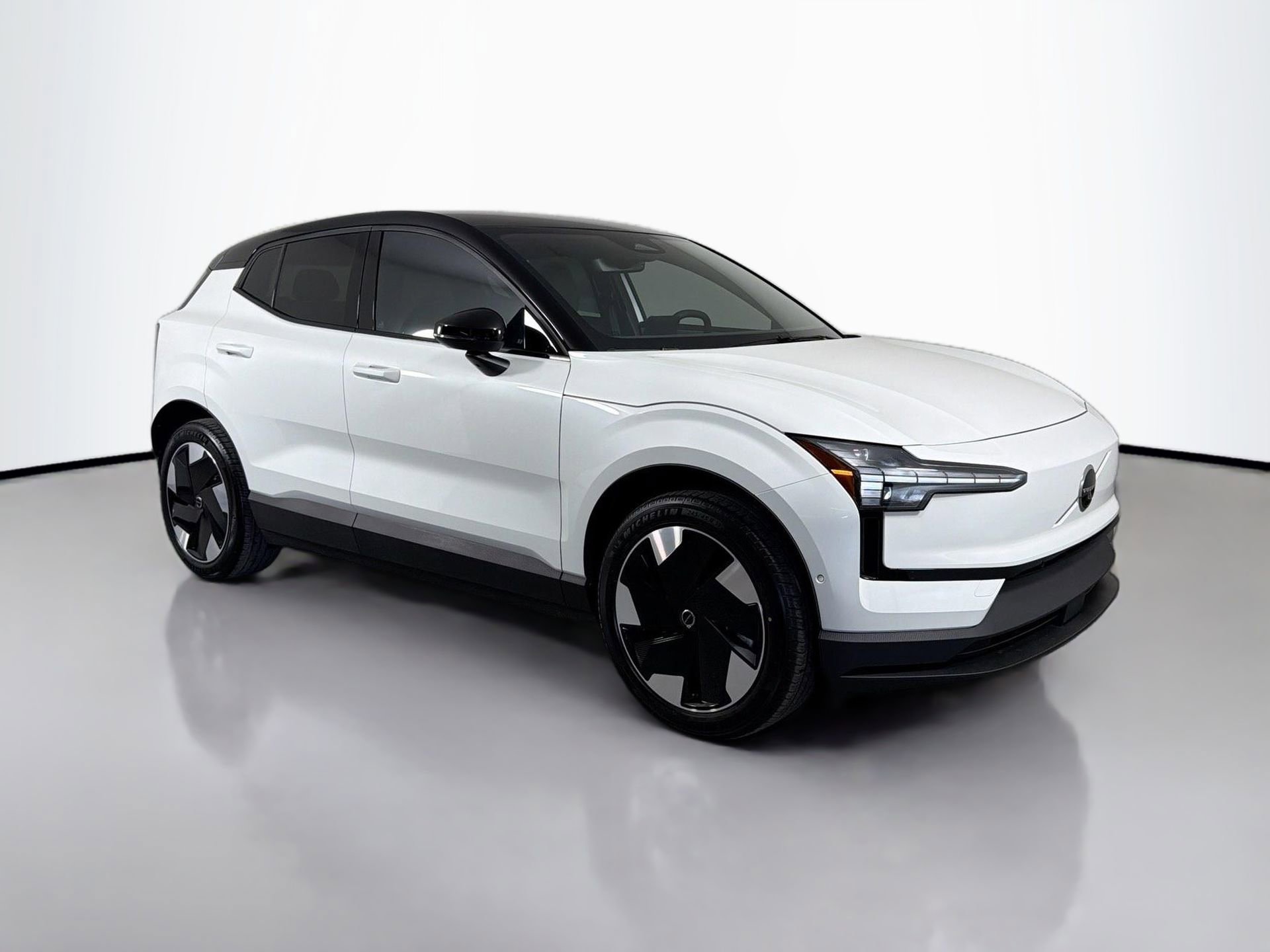 New 2026 Volvo EX30 Ultra w/ Protection Package AWD/4WD image 3