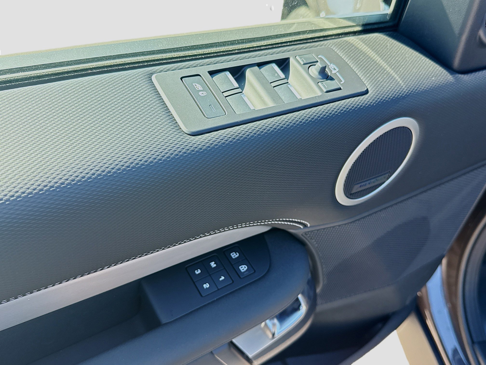New 2026 Land Rover Discovery Dynamic SE AWD/4WD image 24