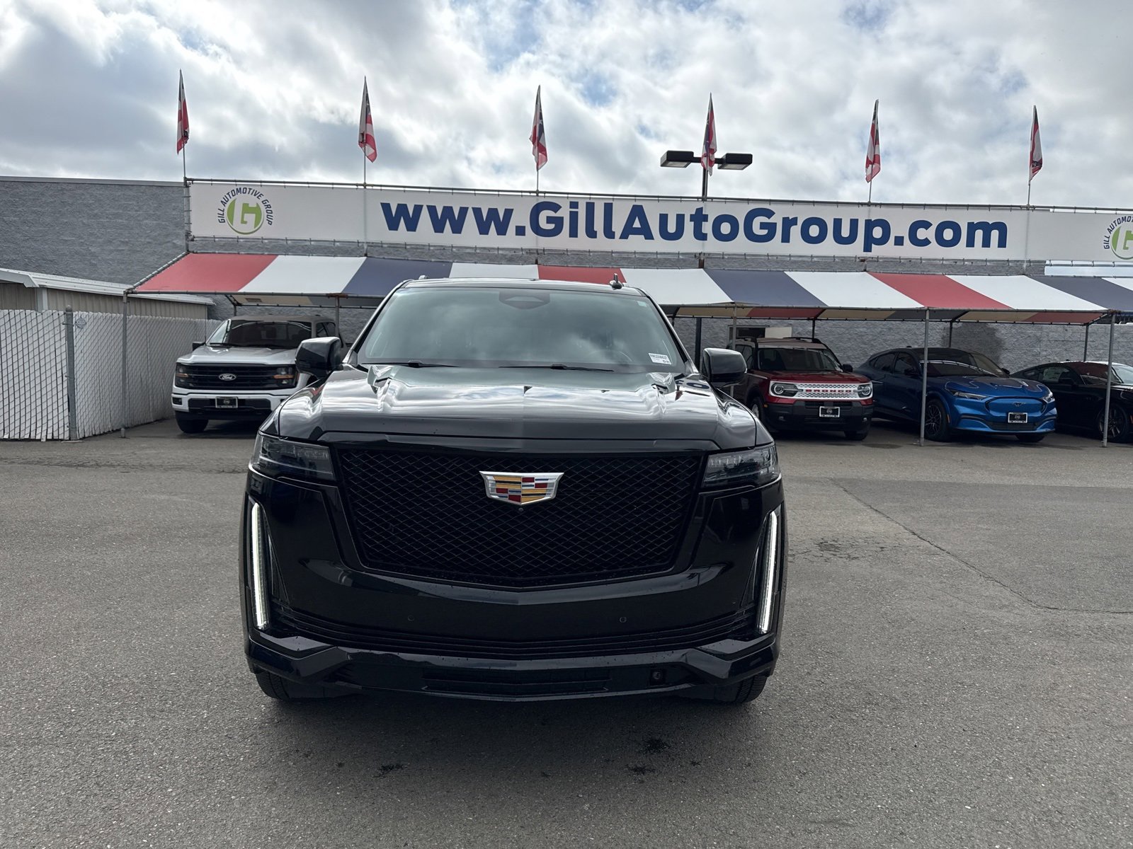 Used 2021 Cadillac Escalade Sport Platinum w/ Heavy-Duty Trailer Package image 3