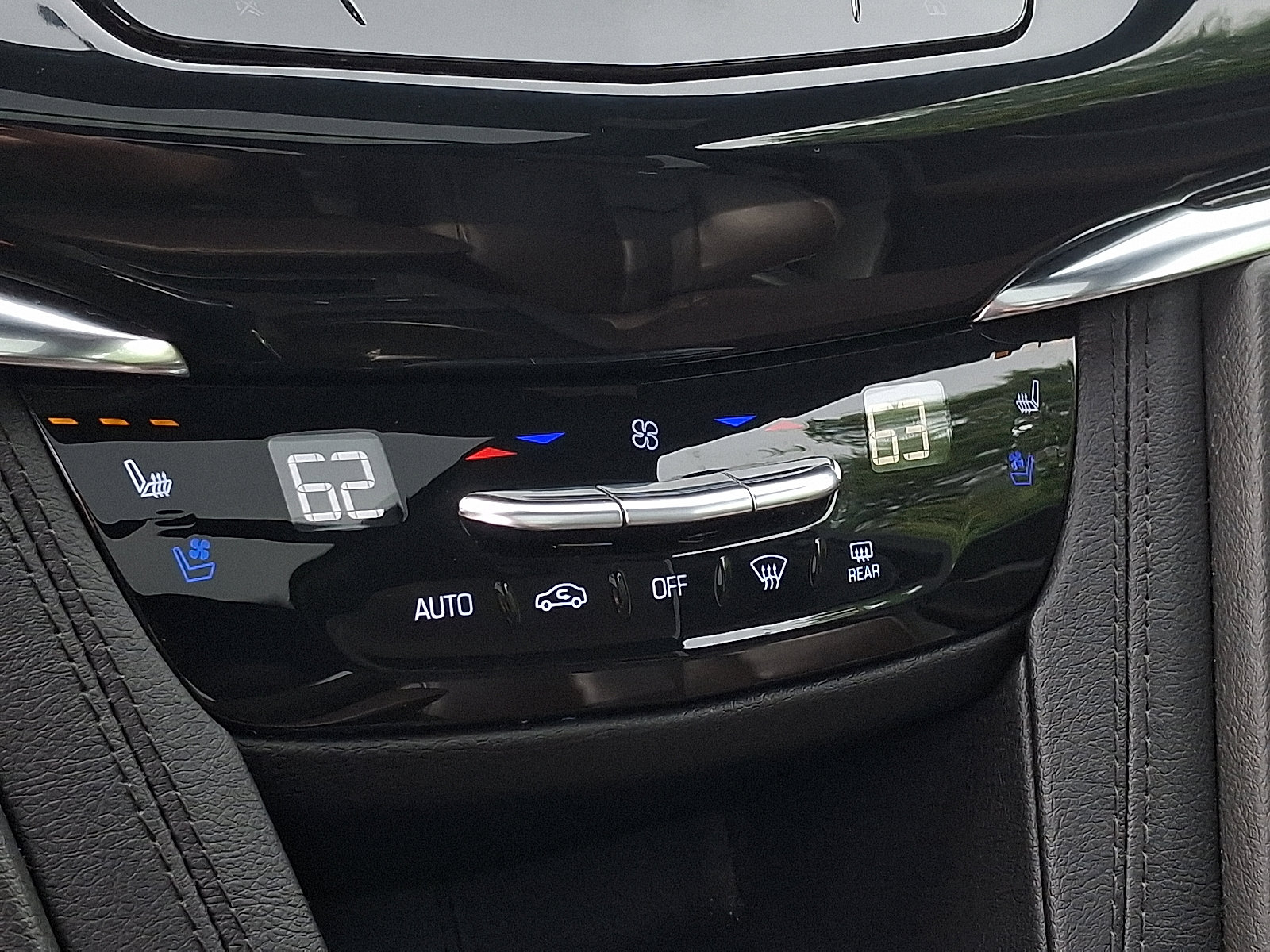 Used 2022 Cadillac XT6 Premium Luxury image 23