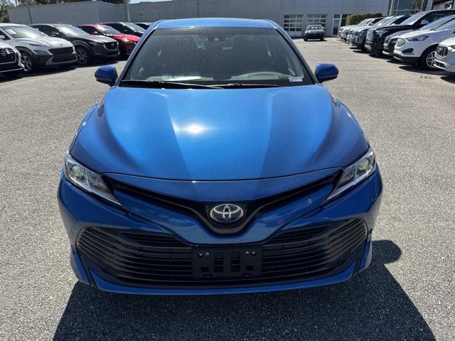Used 2020 Toyota Camry LE image 6