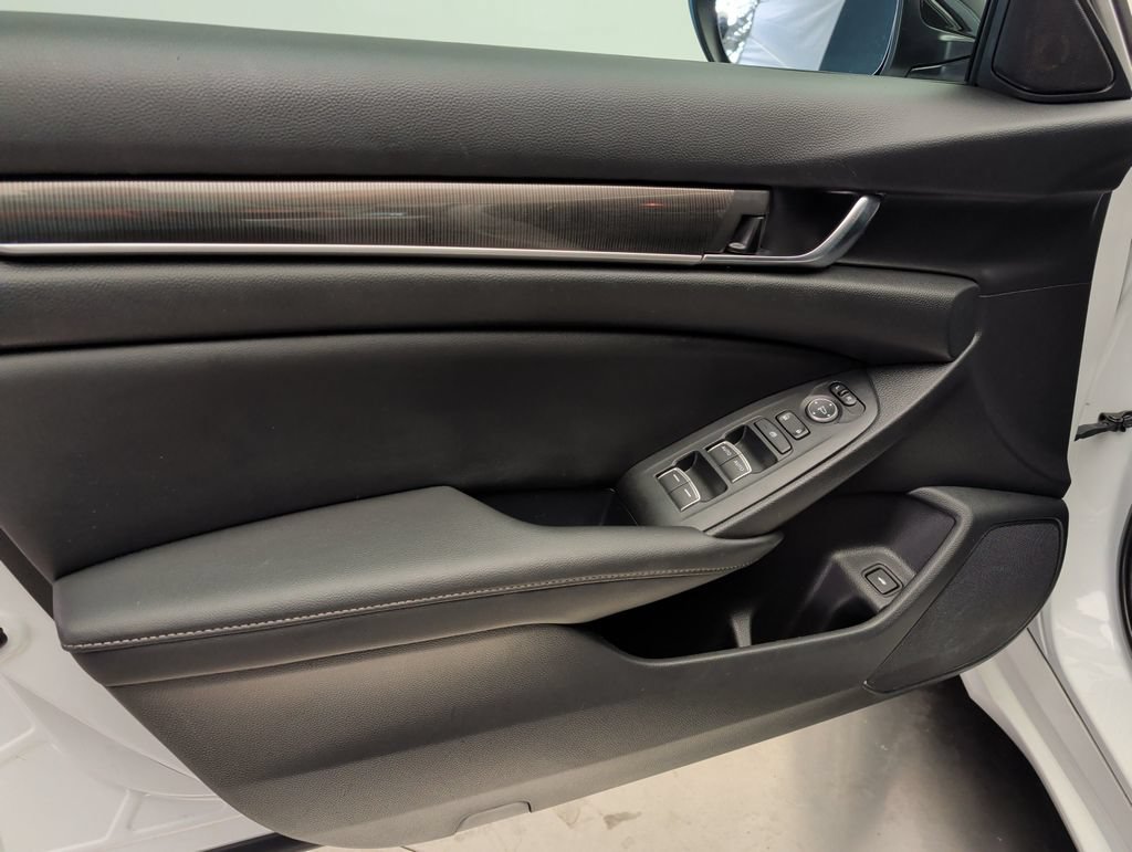 Used 2022 Honda Accord Sport image 11