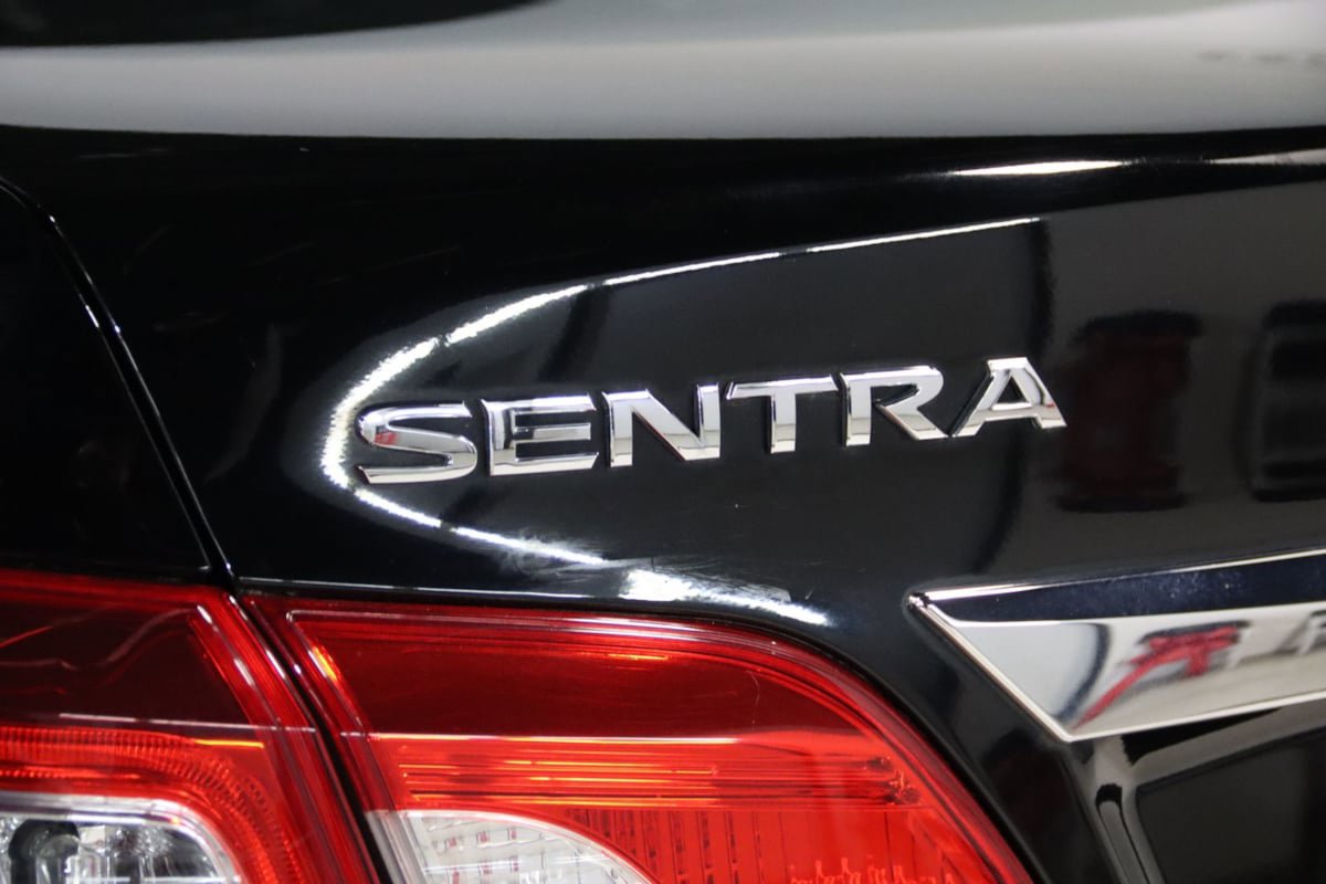 Used 2017 Nissan Sentra S FWD image 12