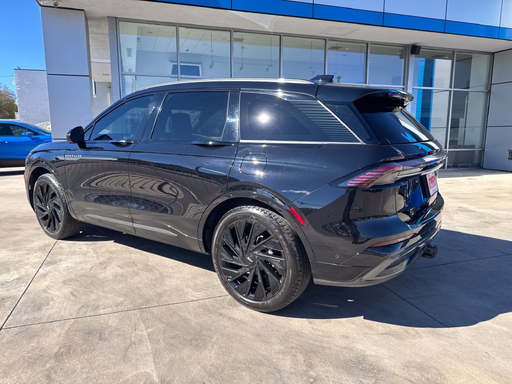 Used 2024 Lincoln Nautilus Reserve w/ Jet Appearance Package (87T) AWD/4WD image 3