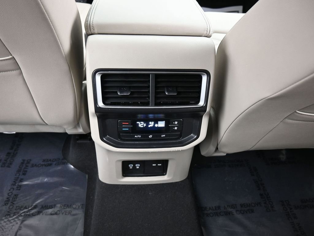 Used 2025 Volkswagen Atlas SE FWD image 16