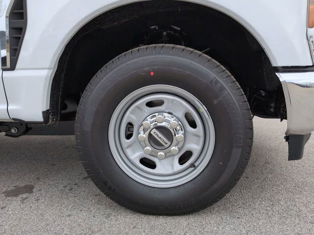 New 2026 Ford F250 XL w/ XL Chrome Package image 10