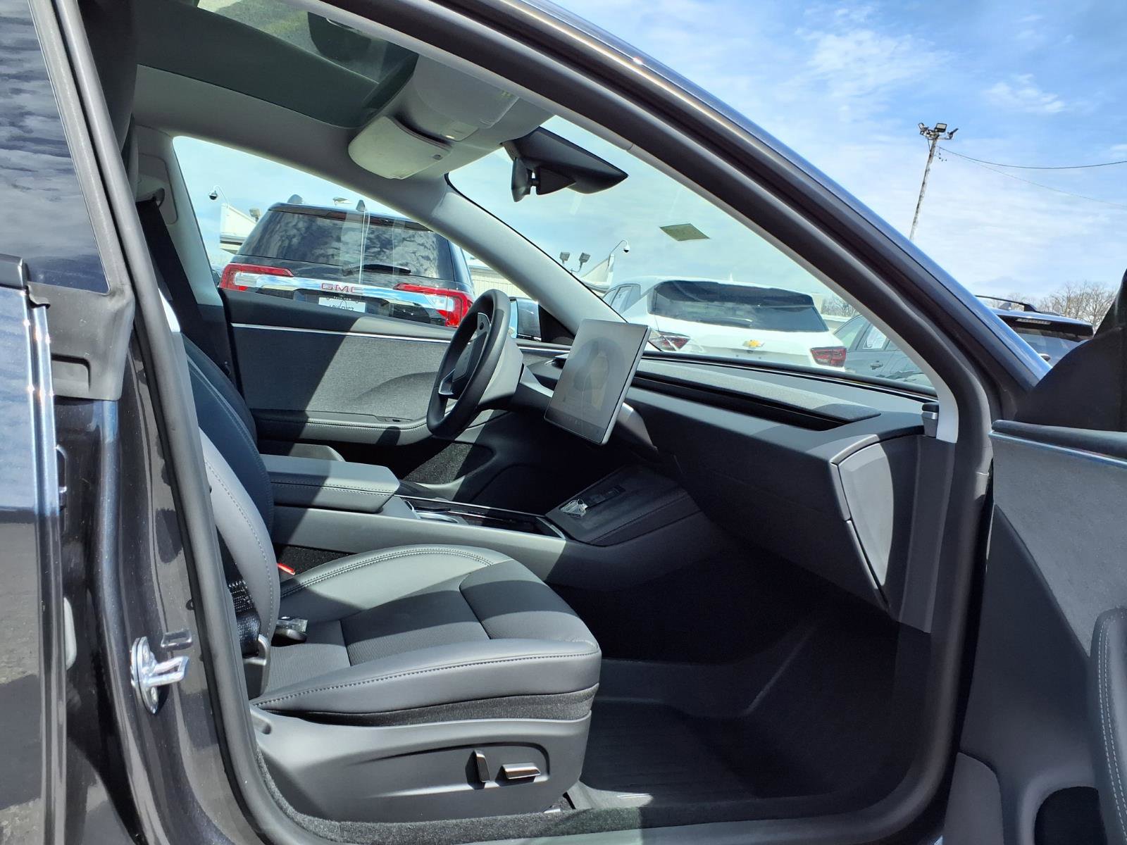 Used 2025 Tesla Model 3 Long Range image 26