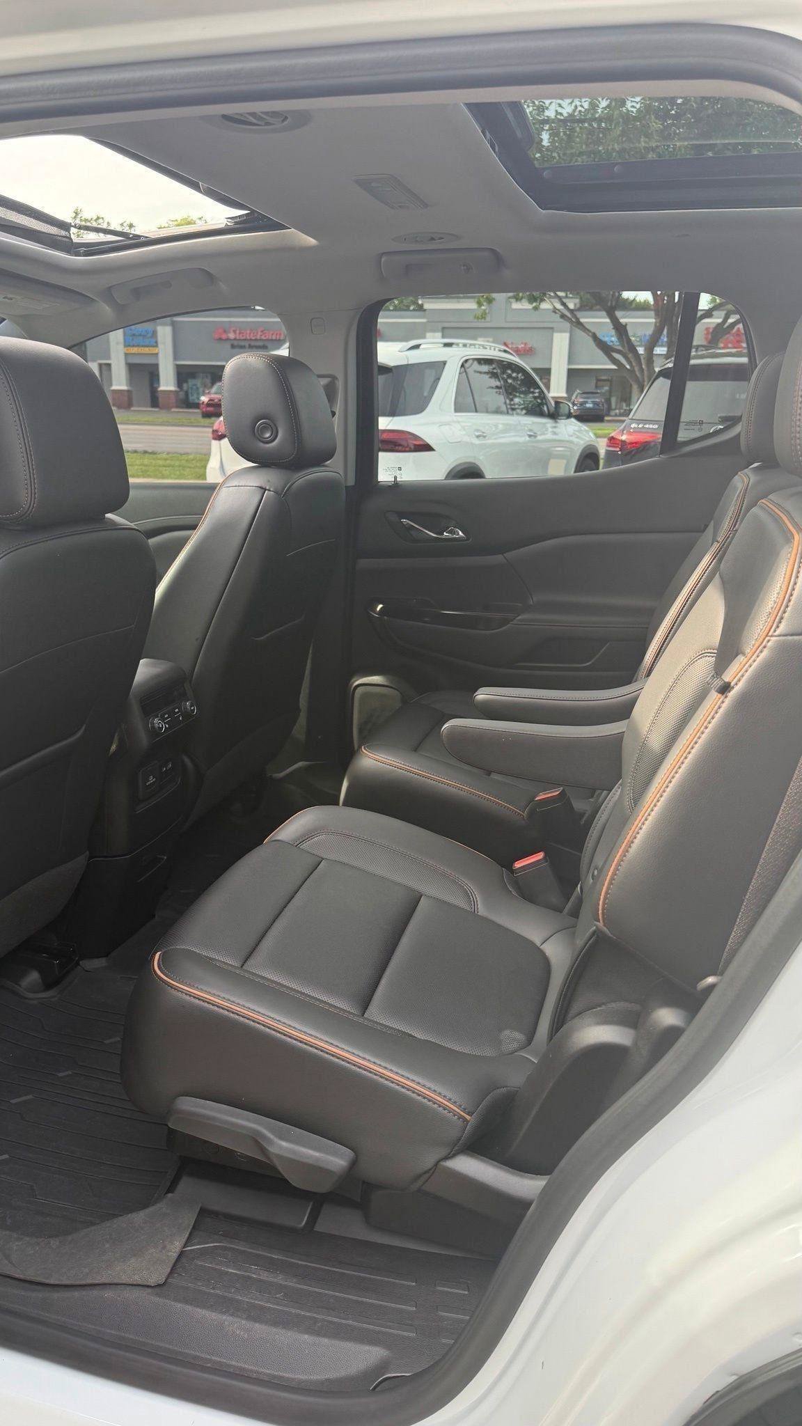 Used 2023 GMC Acadia AT4 w/ Technology Package AWD/4WD image 25
