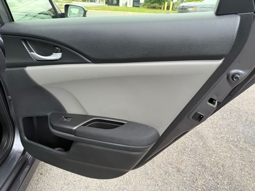 Used 2019 Honda Civic EX image 25