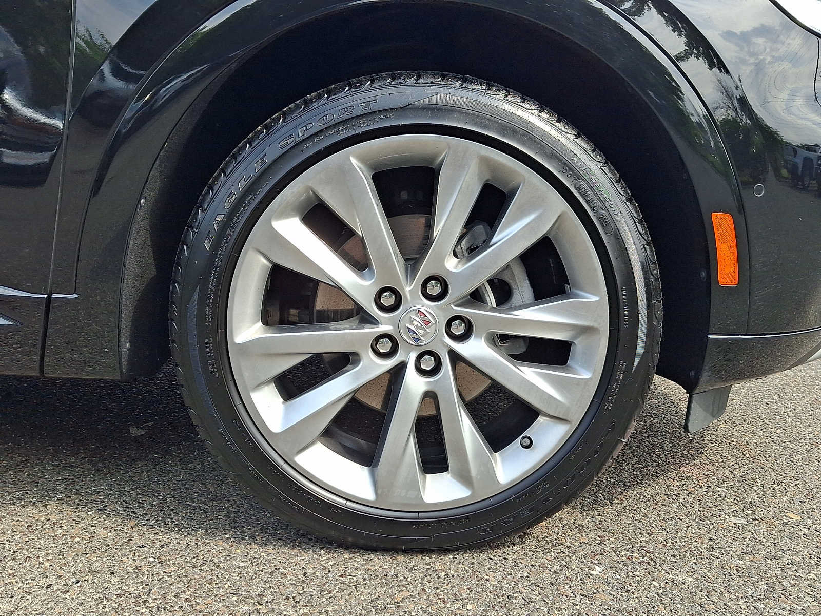 Used 2023 Buick Envision Avenir AWD/4WD image 9