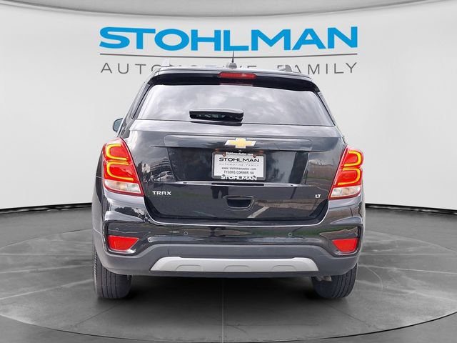Used 2020 Chevrolet Trax LT w/ Sun & Sound Package FWD image 6