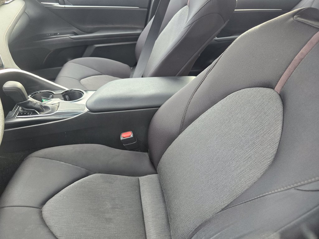Used 2018 Toyota Camry LE FWD image 20