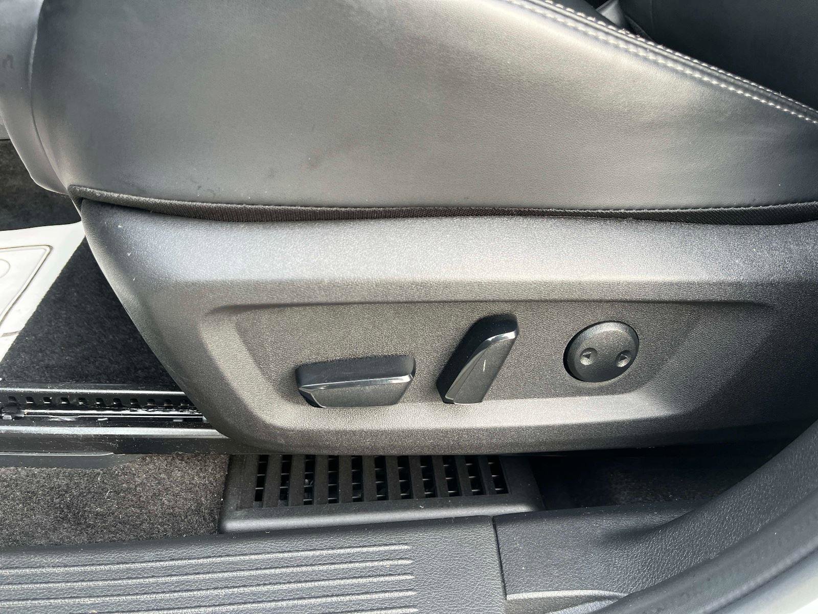 Used 2023 Nissan Rogue SV w/ SV Premium B Package image 19