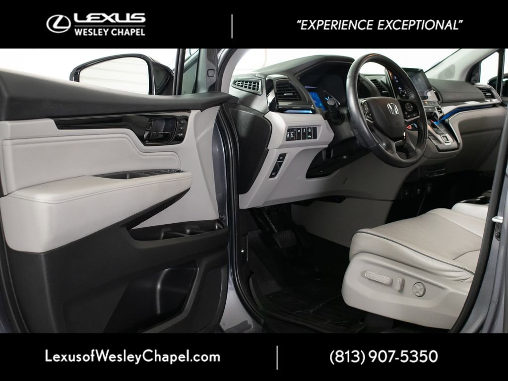 Used 2023 Honda Odyssey Elite image 18