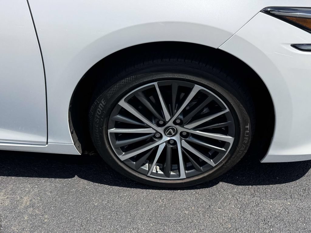 Used 2023 Lexus ES 350 w/ Premium Package FWD image 7