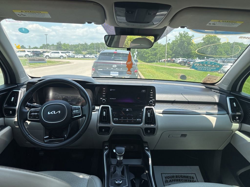 Used 2022 Kia Sorento S FWD image 5