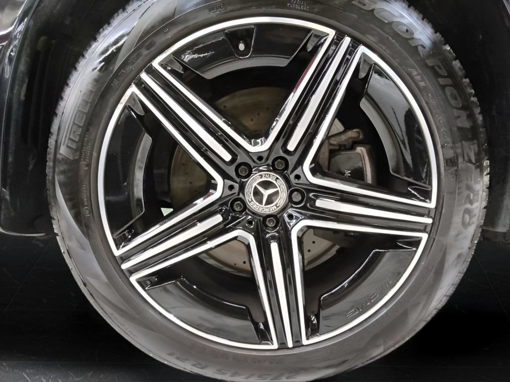 Used 2025 Mercedes-Benz GLE 350 4MATIC w/ AMG Line Exterior image 33