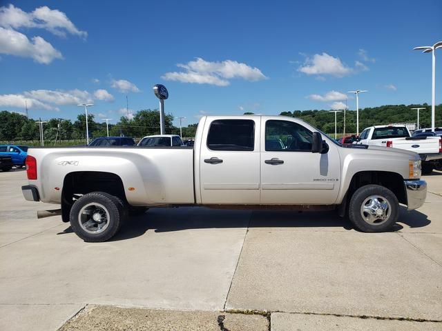 Used 2008 Chevrolet Silverado 3500 LT AWD/4WD image 3