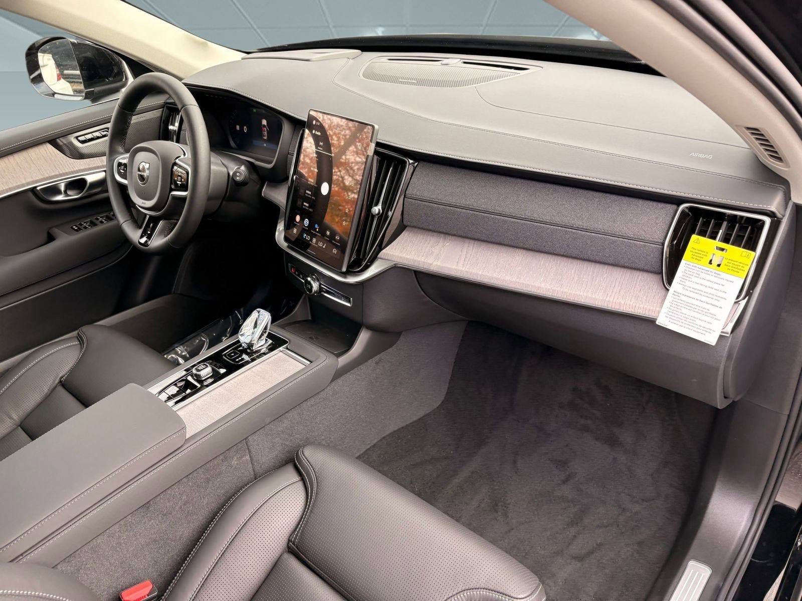 New 2026 Volvo XC90 B6 Ultra w/ Protection Package image 28