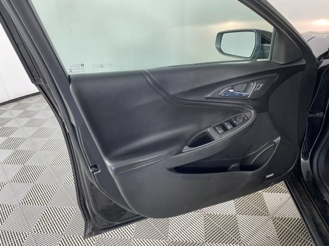 Used 2016 Chevrolet Malibu LT w/ Leather Package FWD image 11