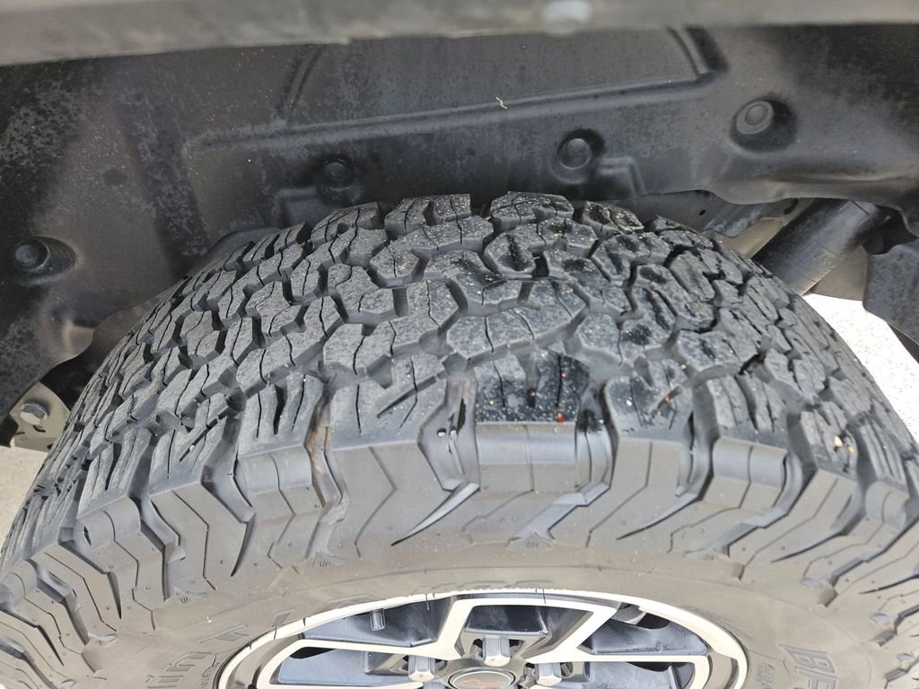 Used 2025 Jeep Wrangler Unlimited Rubicon image 26