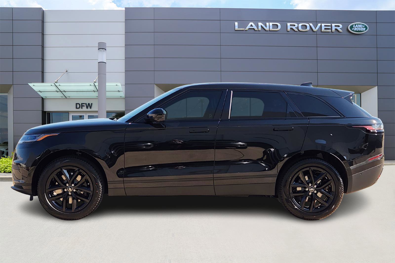 New 2026 Land Rover Range Rover Velar S image 3