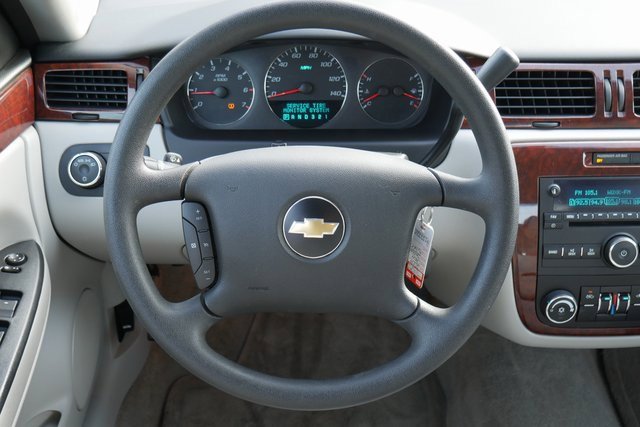 Used 2009 Chevrolet Impala LT image 13