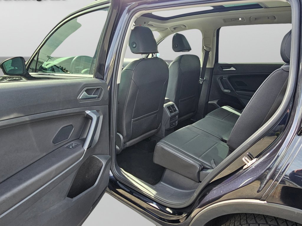 Used 2019 Volkswagen Tiguan SEL w/ 3rd Row Seat Package image 22