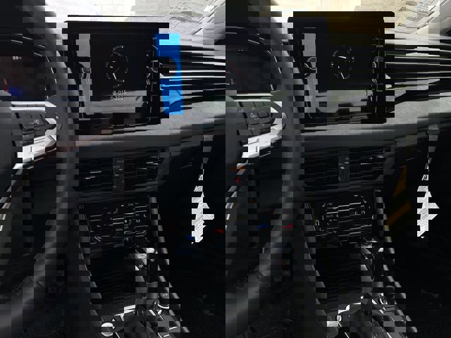 New 2025 Volkswagen Jetta SE FWD image 21