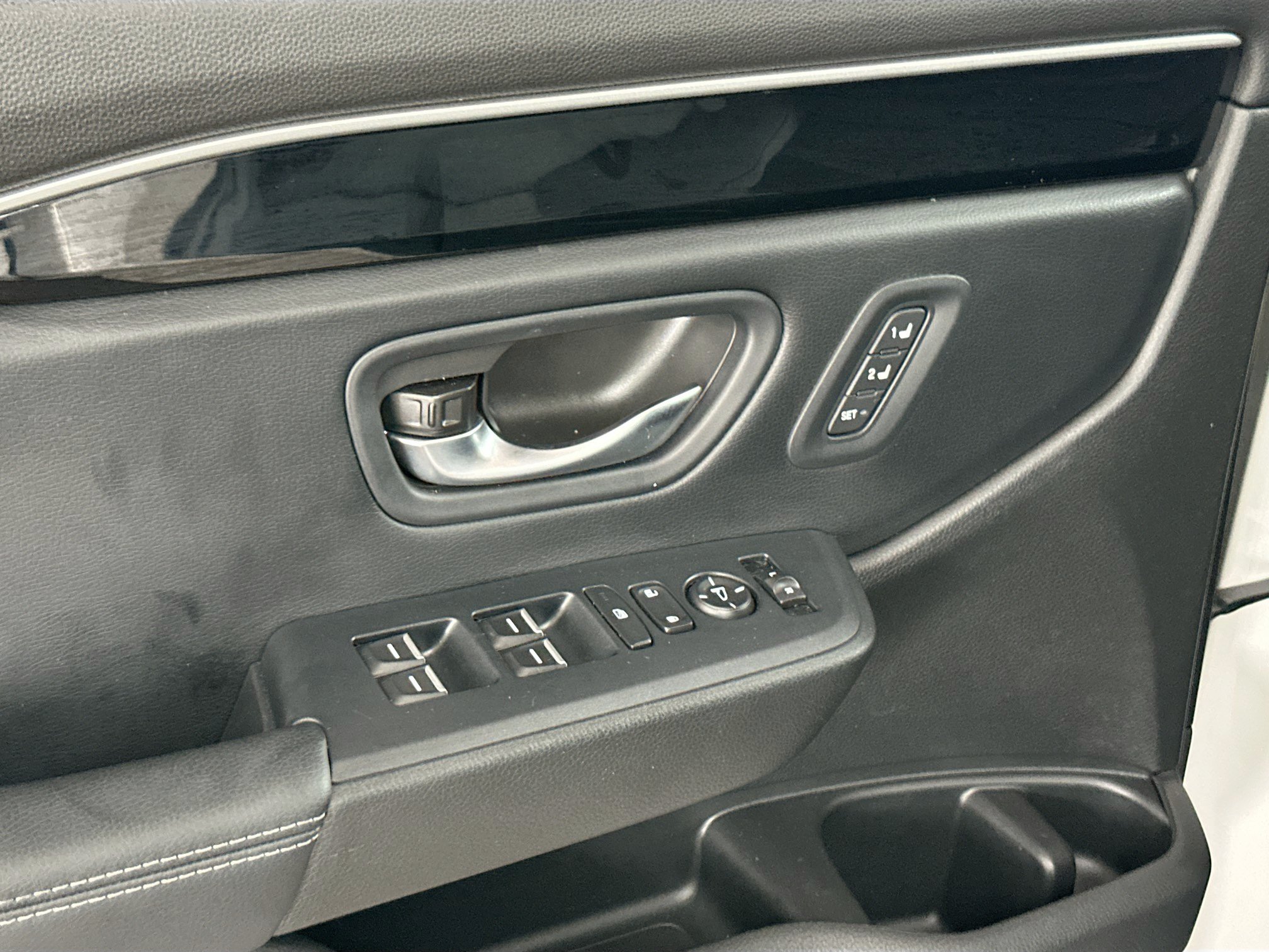 Used 2025 Honda Pilot EX-L image 16