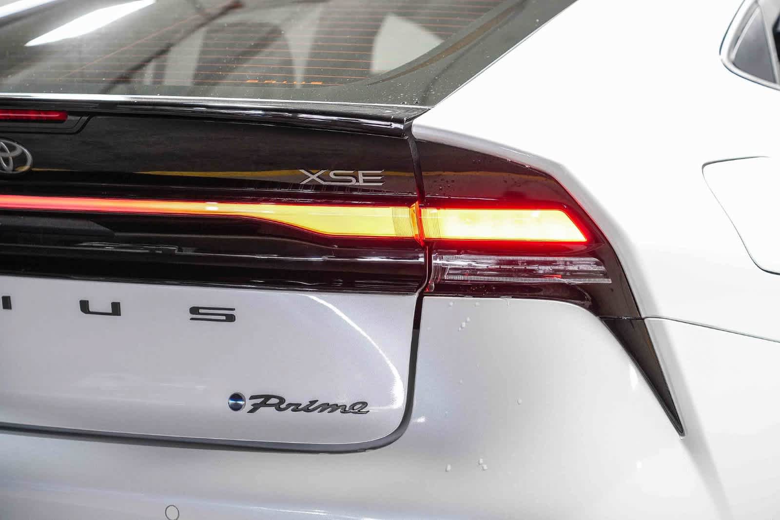 Certified 2023 Toyota Prius Prime FWD image 5