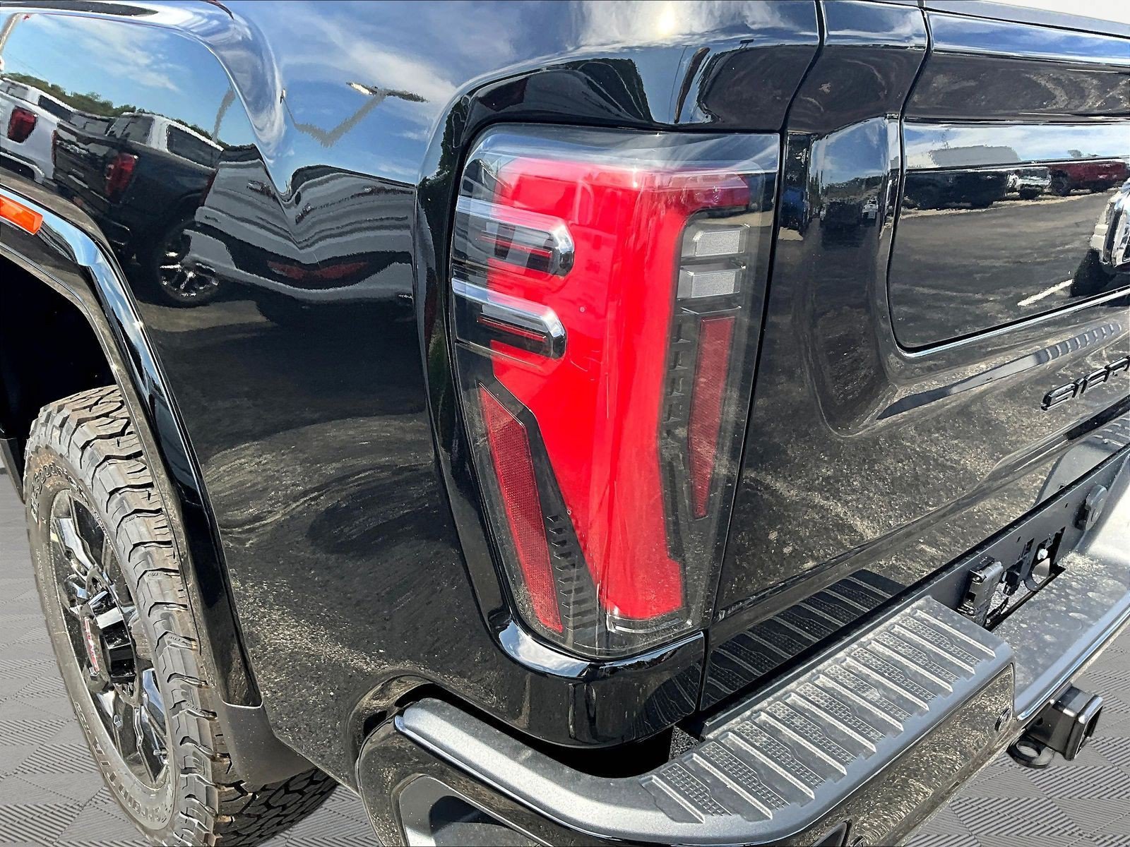 New 2026 GMC Sierra 3500 AT4 w/ AT4 Premium Plus Package AWD/4WD image 15