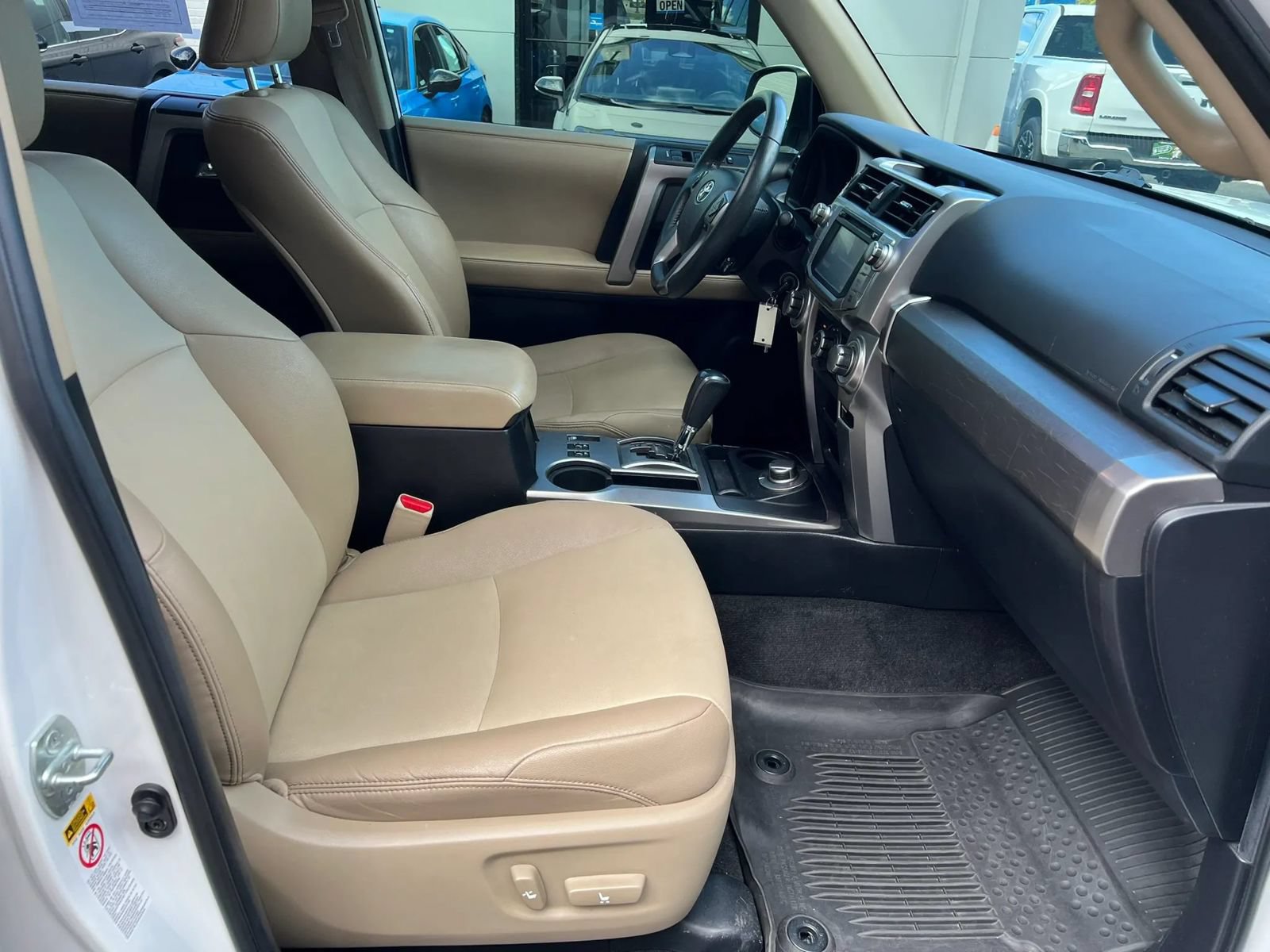 Used 2017 Toyota 4Runner SR5 Premium AWD/4WD image 8