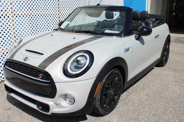 Used 2019 MINI Cooper S w/ Premium Package image 3
