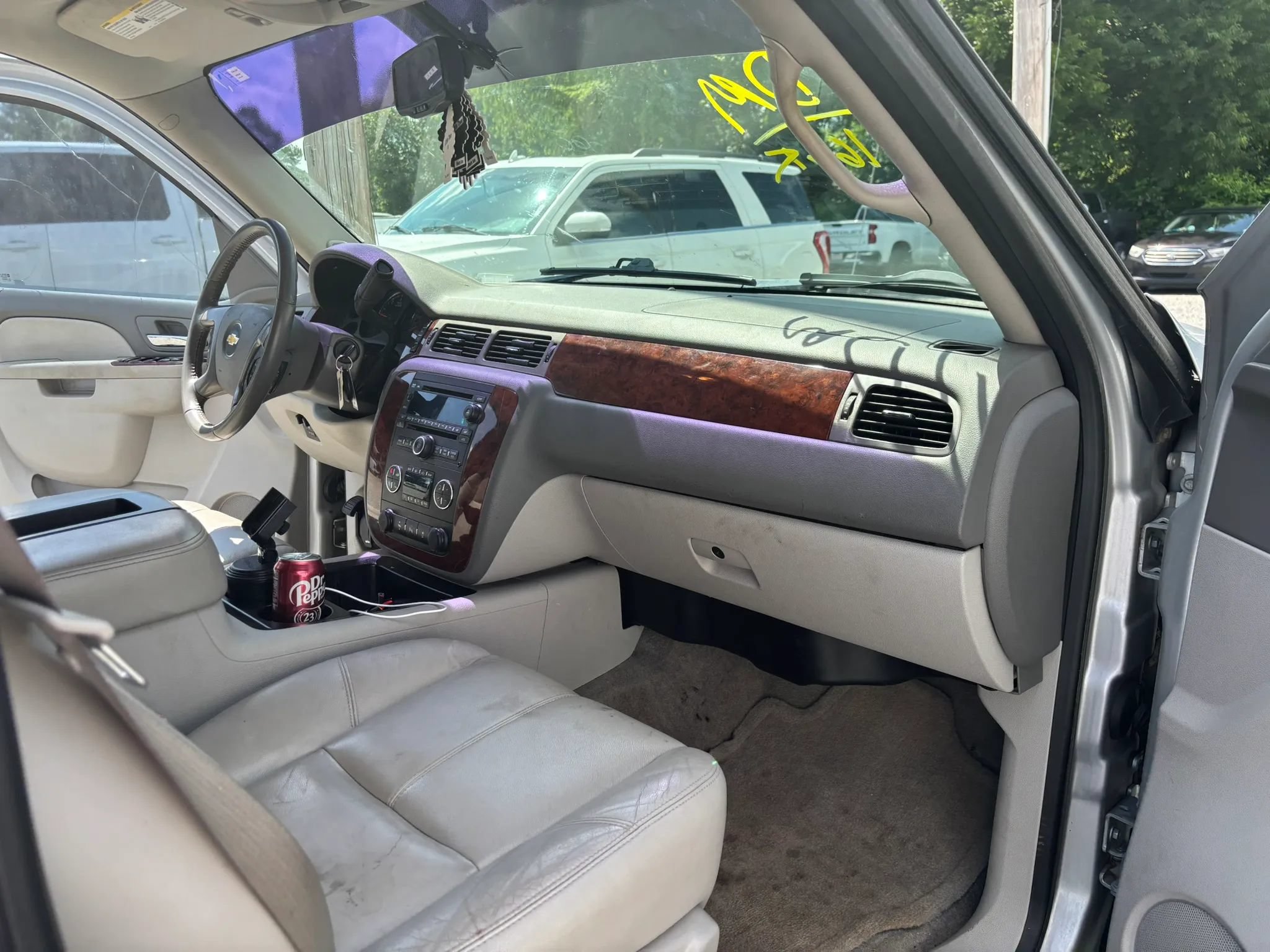 Used 2012 Chevrolet Tahoe LT w/ Luxury Package RWD image 16