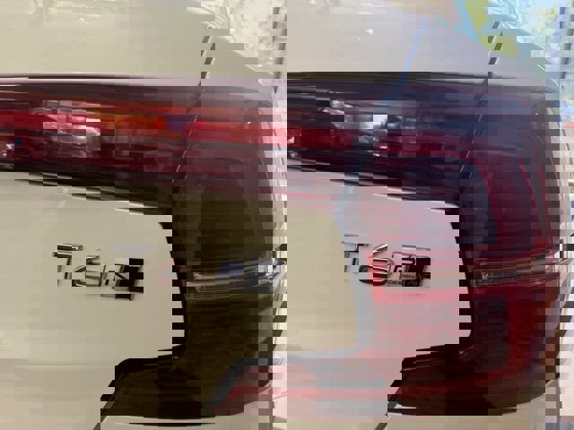 Used 2020 Volvo S60 T6 R-Design image 9