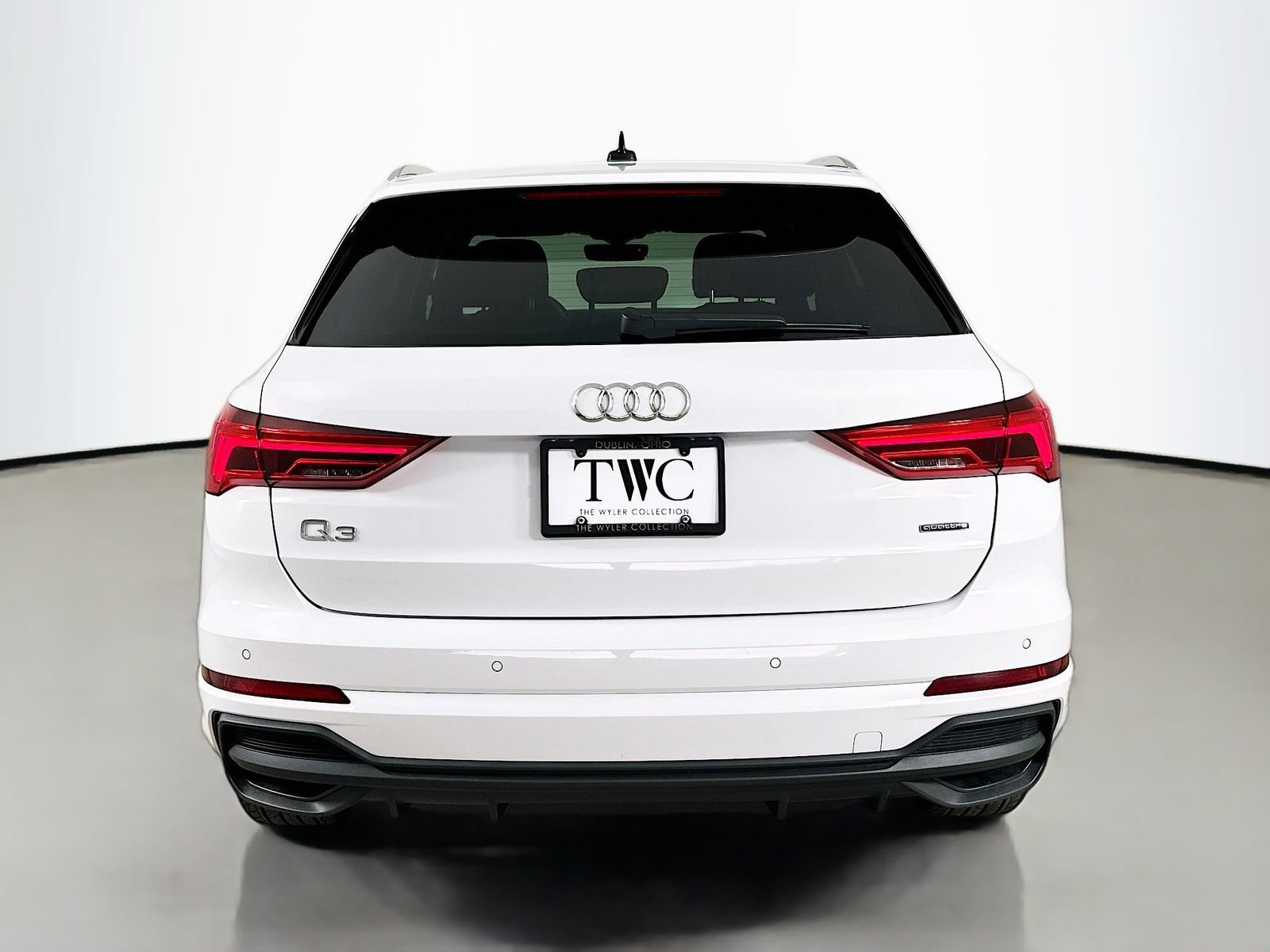 Used 2025 Audi Q3 2.0T Premium Plus w/ Premium Plus Package AWD/4WD image 6