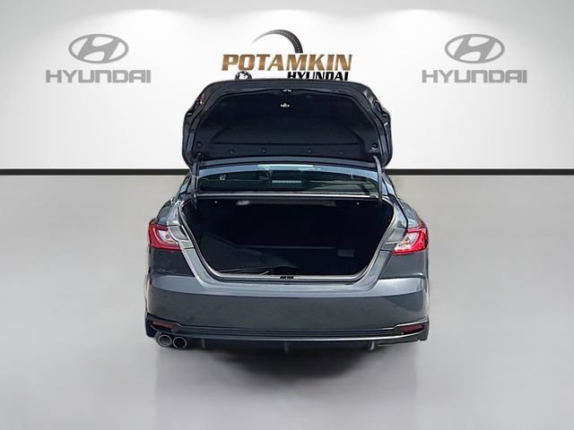 Used 2025 Toyota Camry SE FWD image 26