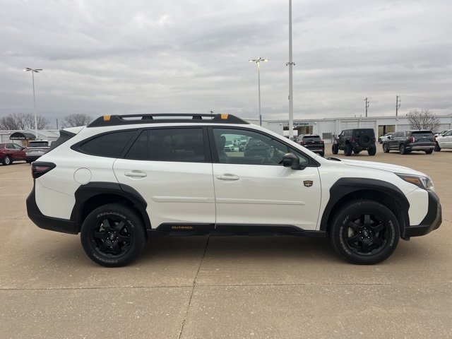 Used 2022 Subaru Outback Wilderness image 2