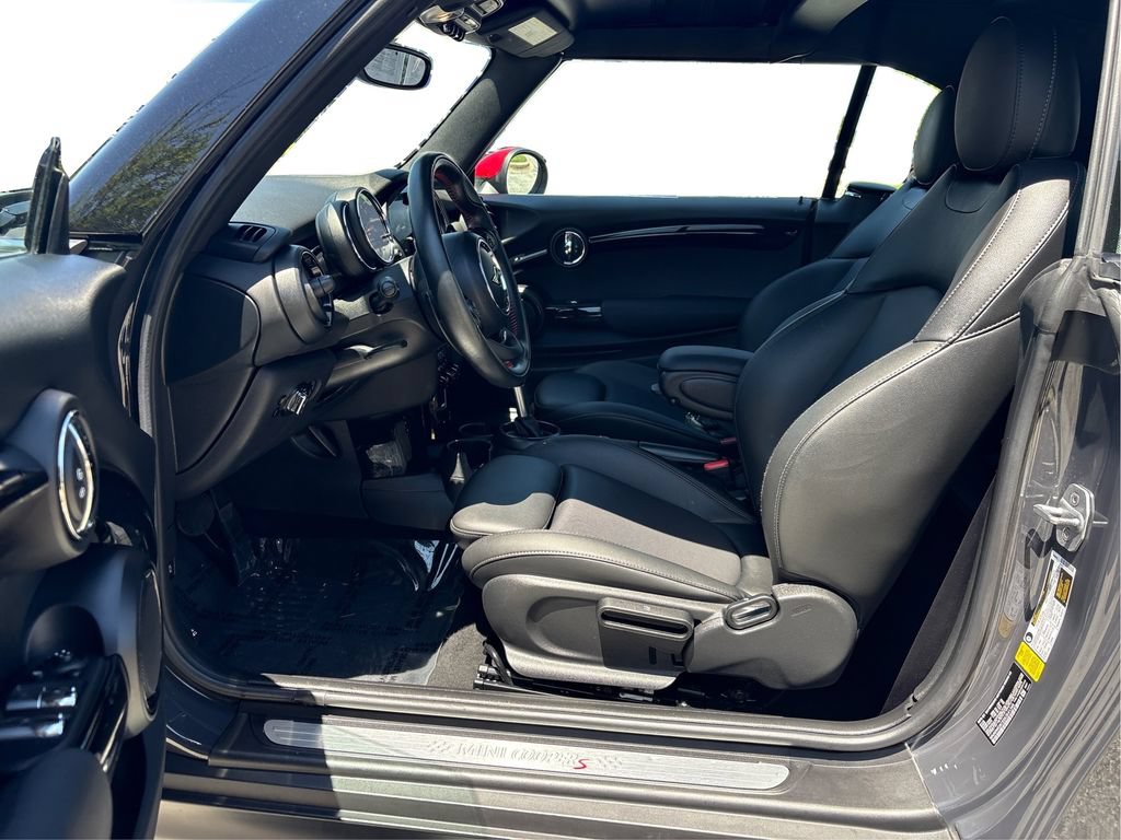 Used 2019 MINI Cooper S w/ Premium Package FWD image 10