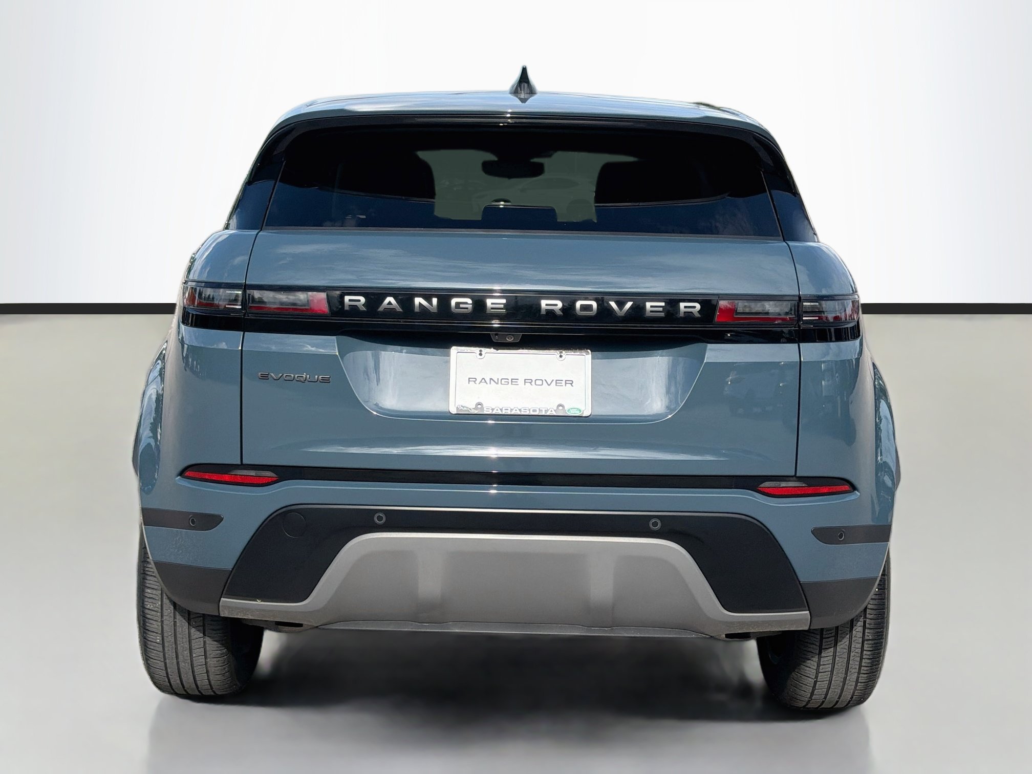 Used 2024 Land Rover Range Rover Evoque S AWD/4WD image 4
