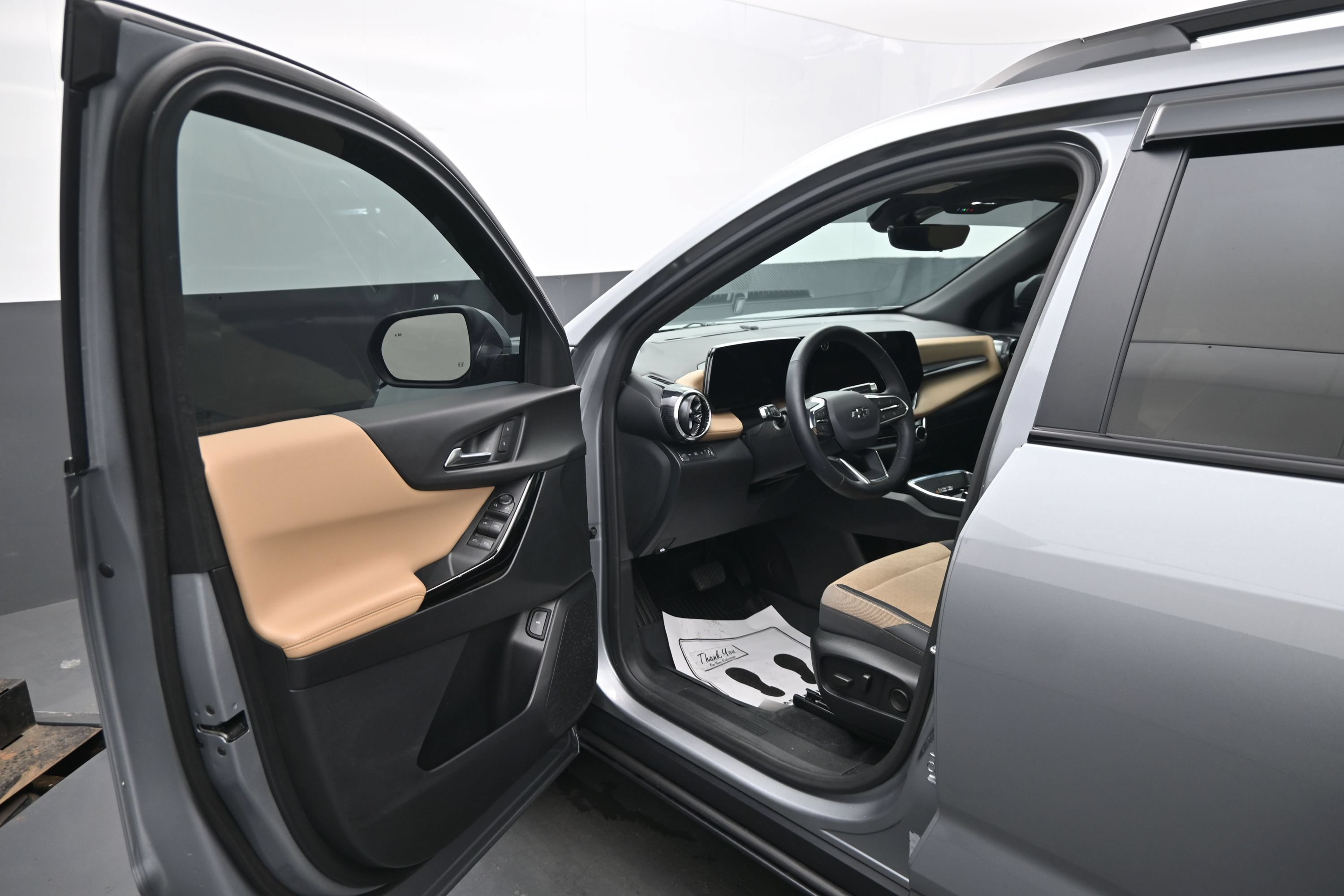 Used 2026 Chevrolet Equinox ACTIV w/ Safety and Technology Package AWD/4WD image 20