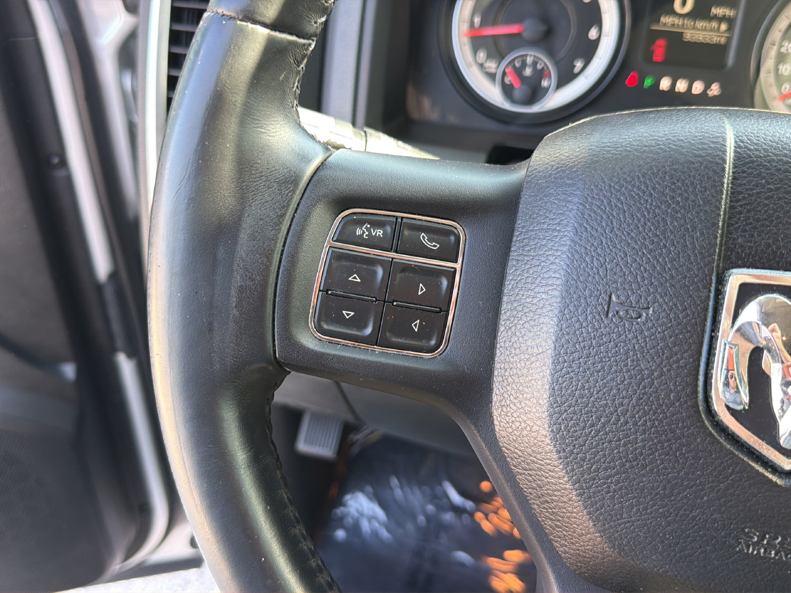 Used 2015 RAM 1500 Big Horn RWD image 19