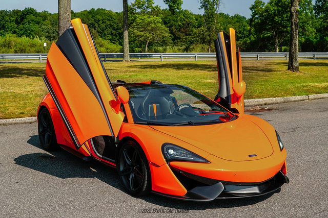 Used 2019 McLaren 570S Spider image 23
