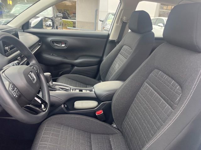 Used 2023 Honda HR-V LX image 31