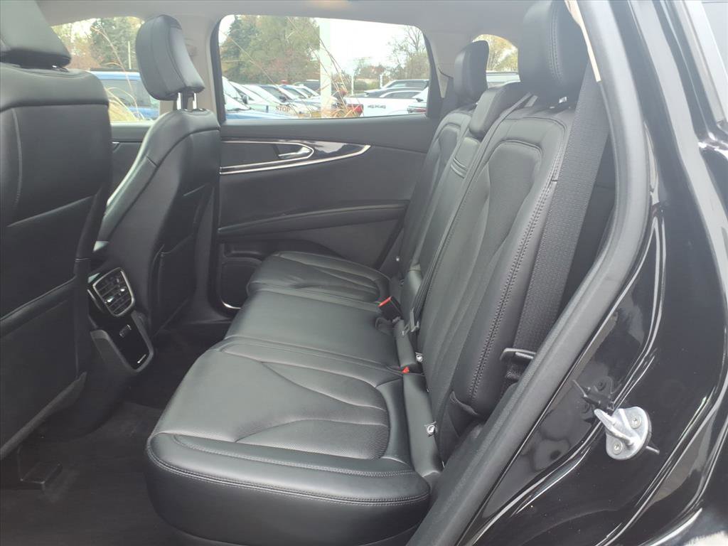 Certified 2023 Lincoln Nautilus Reserve w/ Monochromatic Package image 9